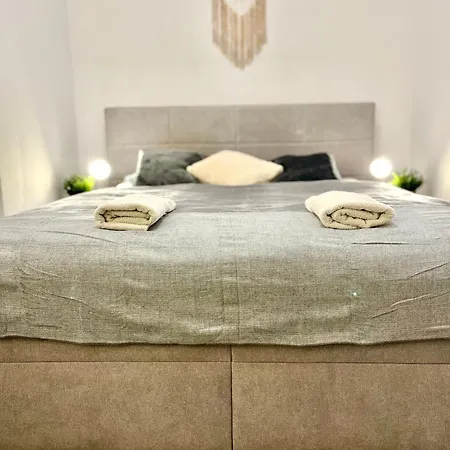 Robin - Old Town Bratislava